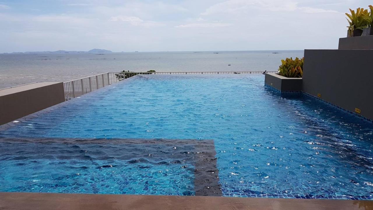 The Exclusive @Won Beach Suite & Toproof Pool Bangsaen Exterior foto